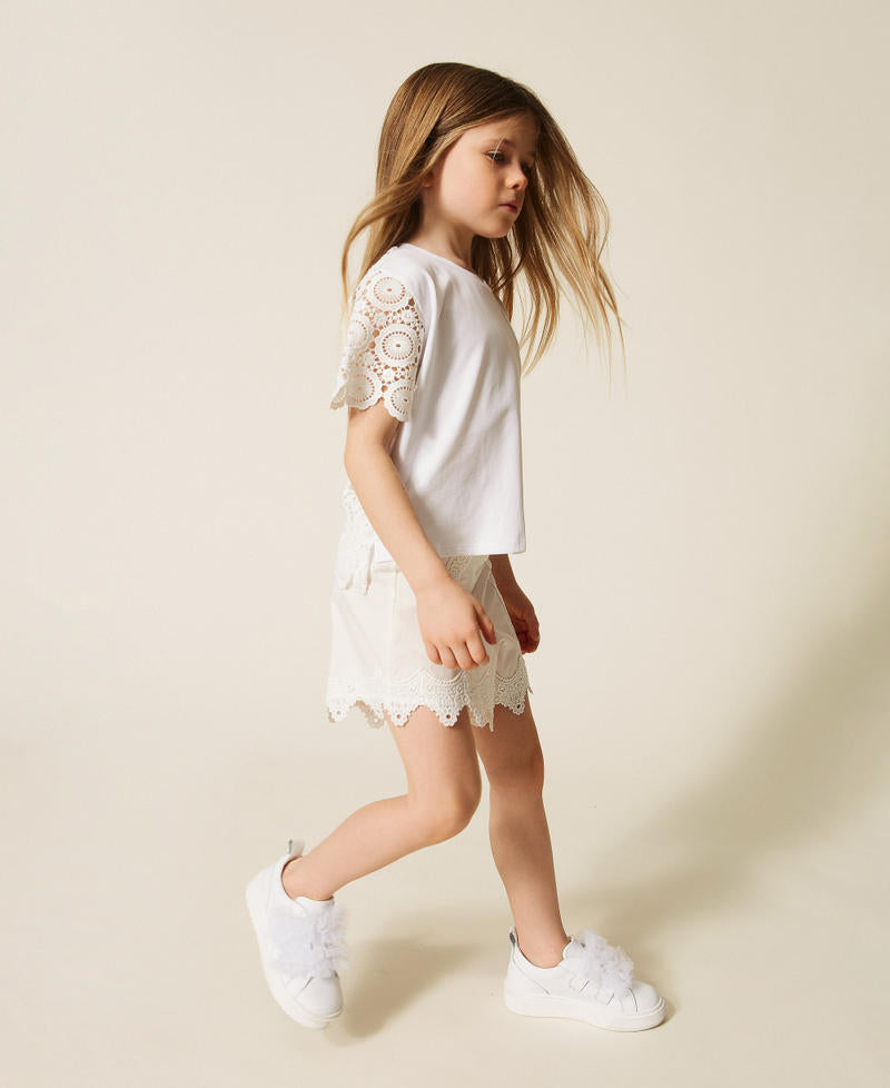 T-shirt baby con maniche in pizzo