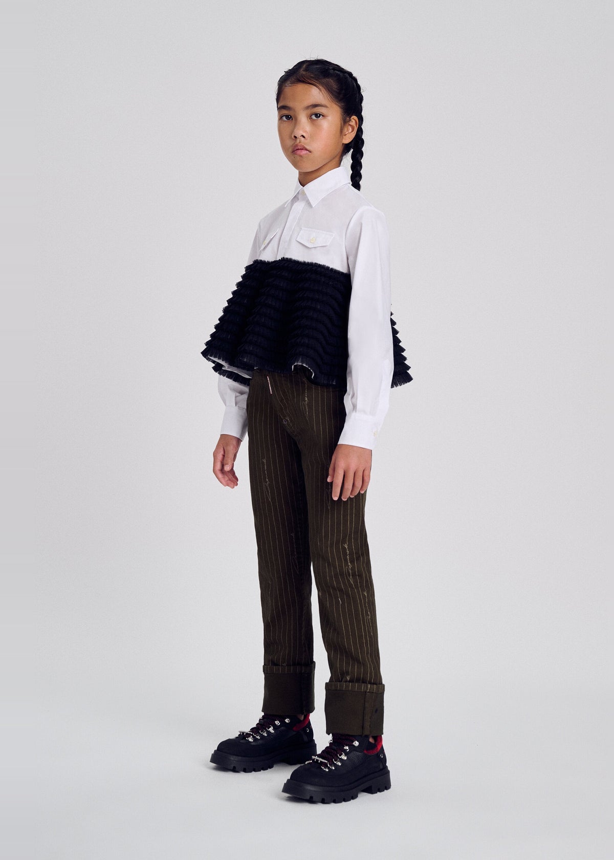 Camicia corta con balze plissé a contrasto per ragazza