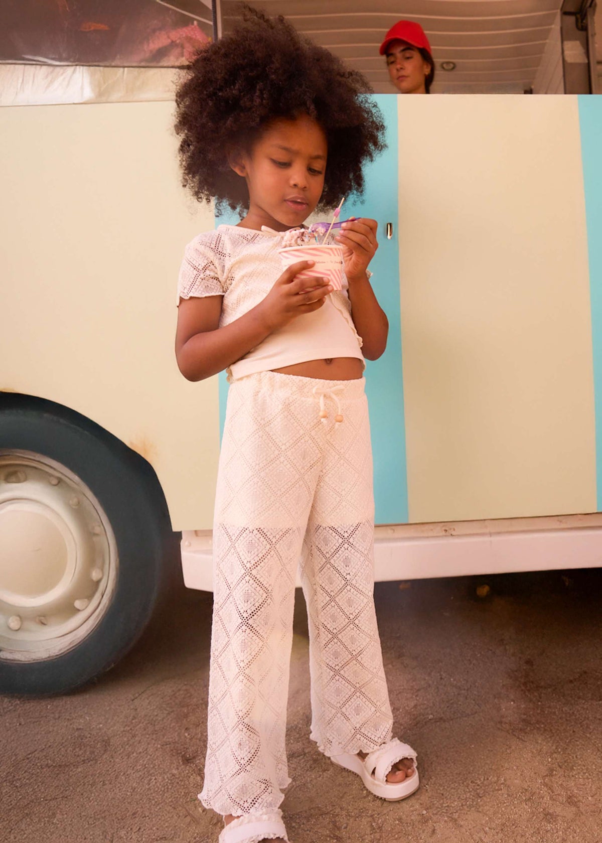 Pantalone lungo ricamato bambina