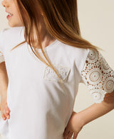 T-shirt baby con maniche in pizzo