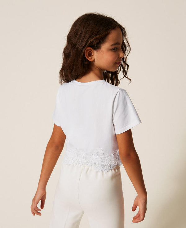 T-shirt con pizzo e logo