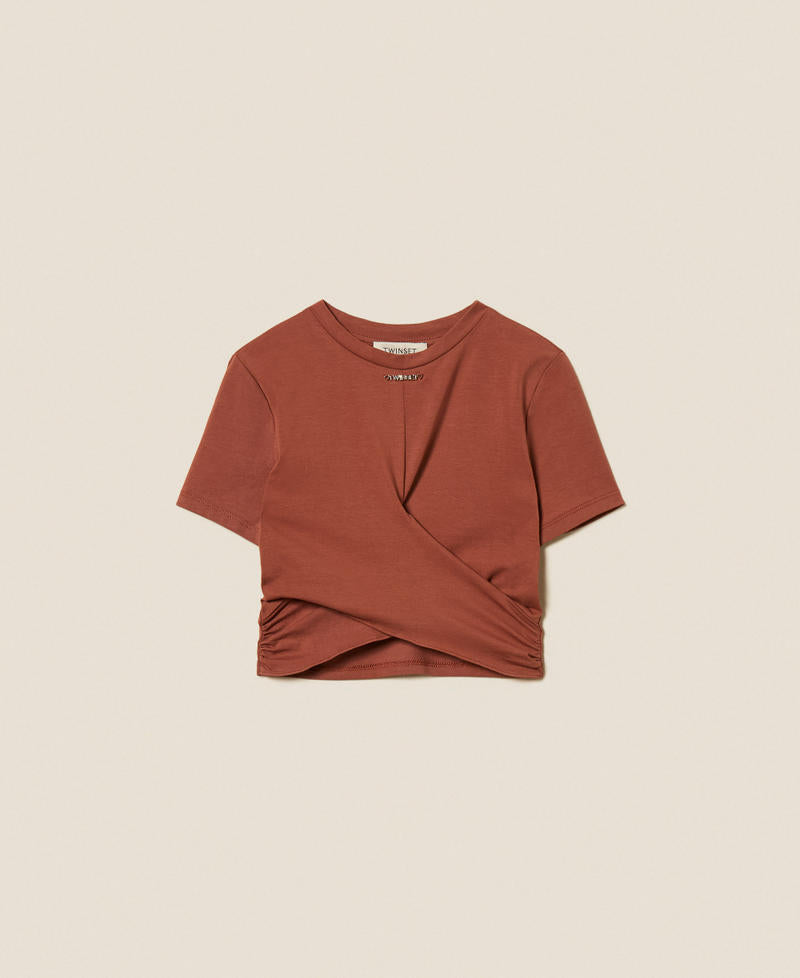 T-shirt con logo e incrocio