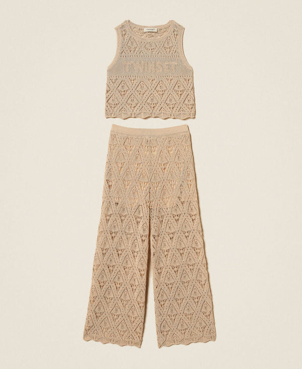 Top e pantaloni ampi in maglia a rombi