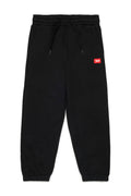 Pantaloni jogger con patch D rossa