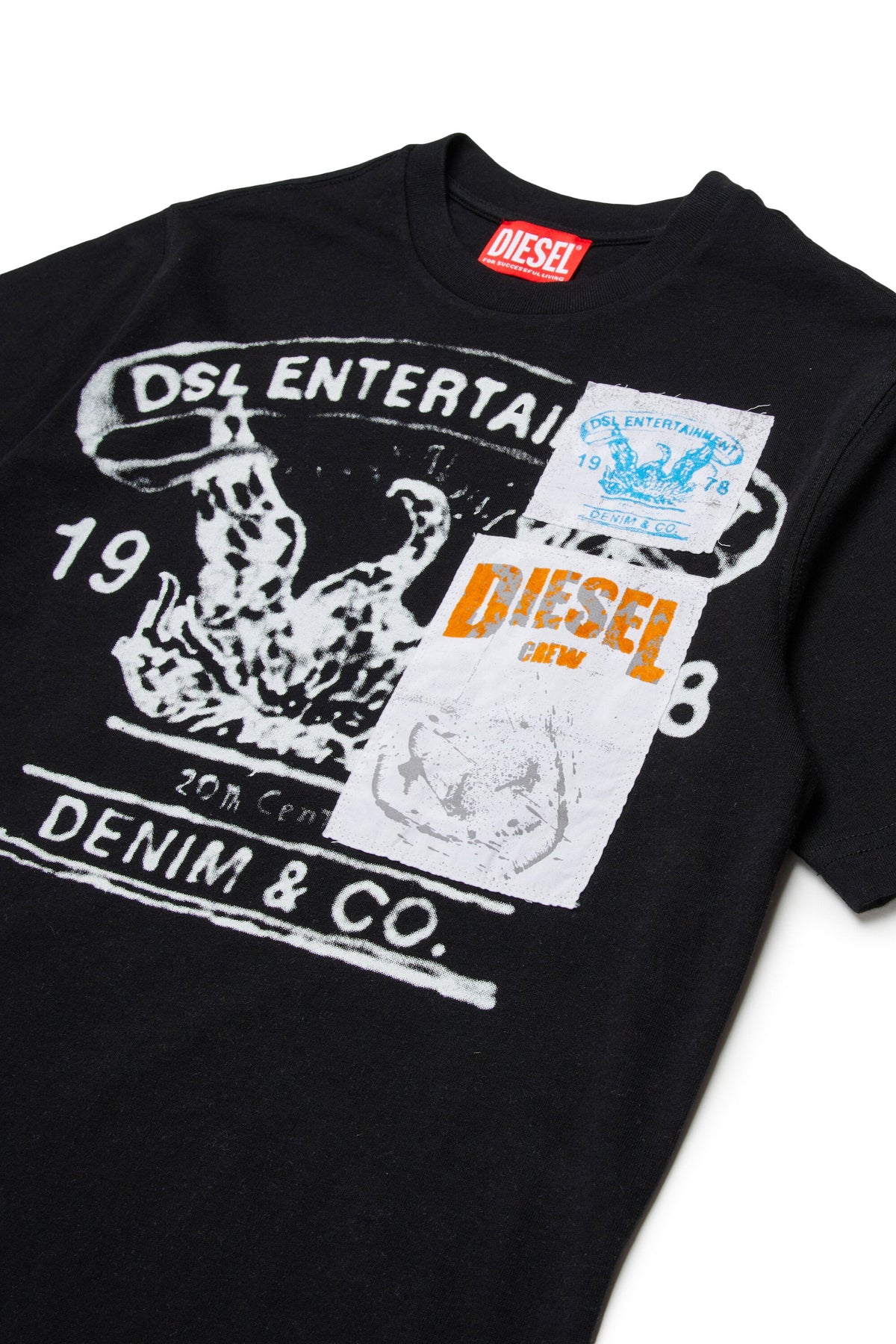 T-shirt con logo stampato