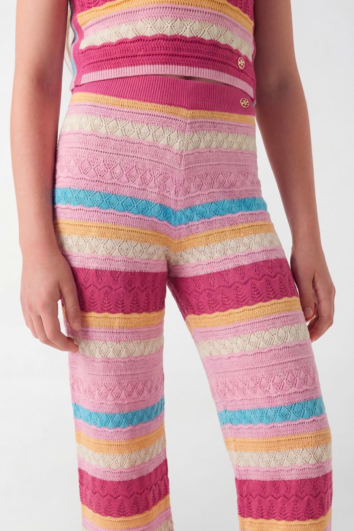 Pantaloni palazzo all'uncinetto