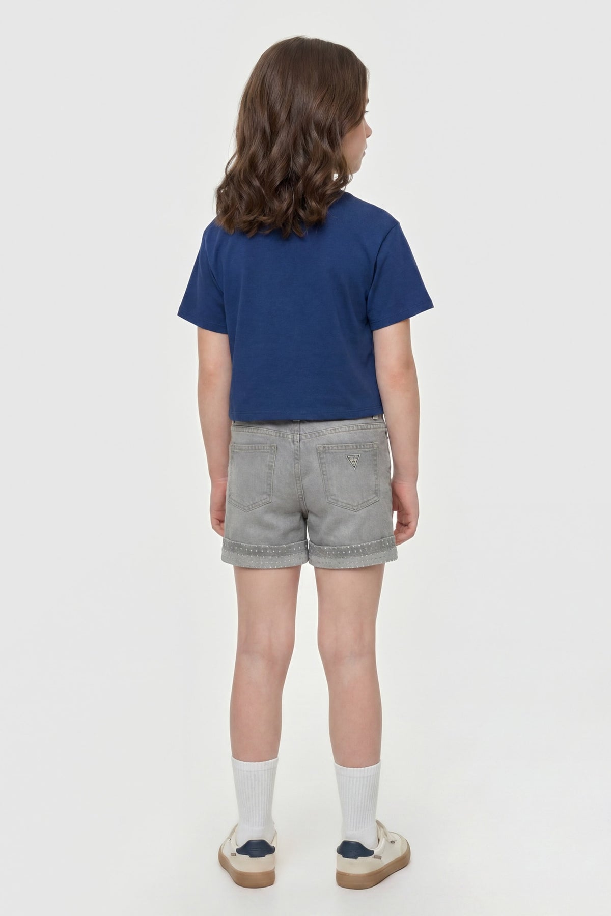 T-shirt con logo in strass